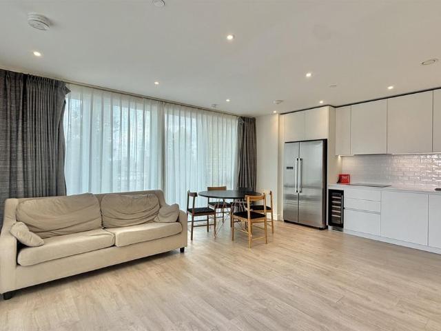 House for rent in Alperton, Greater London