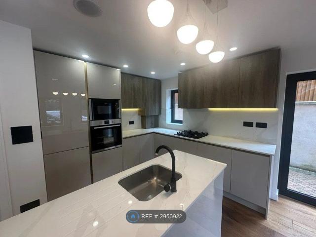 House for rent in London Borough of Croydon, Kenley