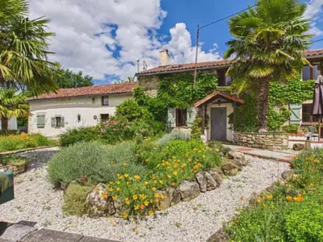 Maison vente à Confolens, Alloue