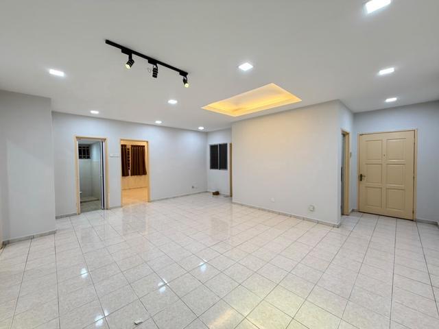 Apartment for sale in Petaling, Subang Jaya