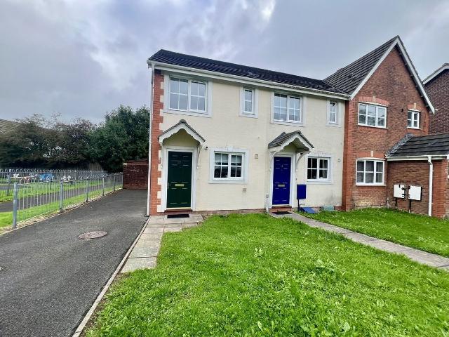 Apartment for rent in Carmarthen, Wales