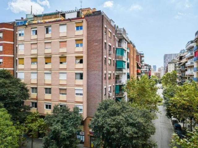 Apartamento en alquiler en Sant Martí, Barcelonès