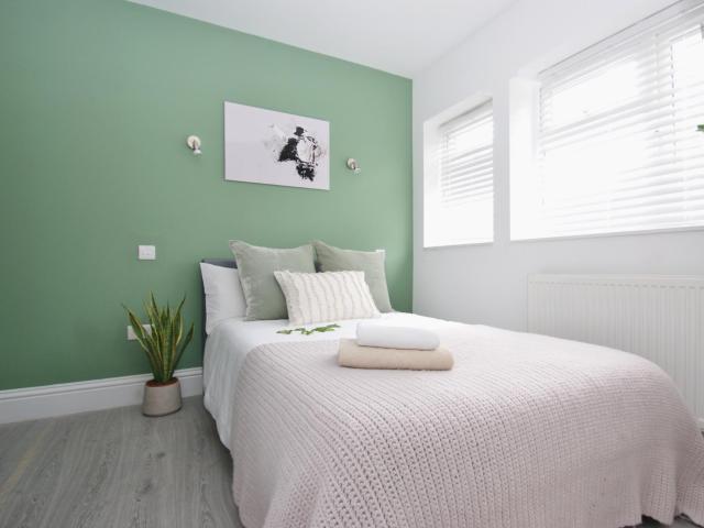 Room for rent in London Borough of Ealing, Greater London