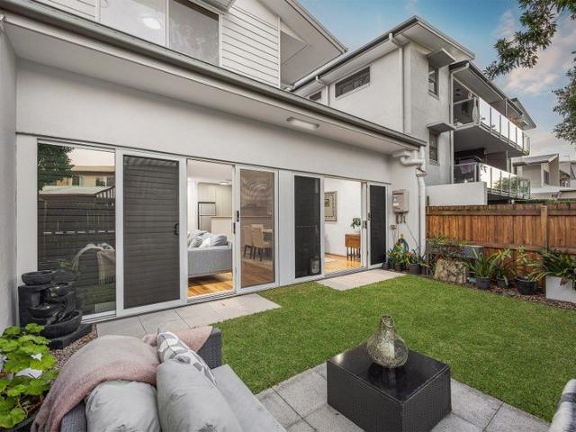 Townhouse for sale in Toombul, Queensland
