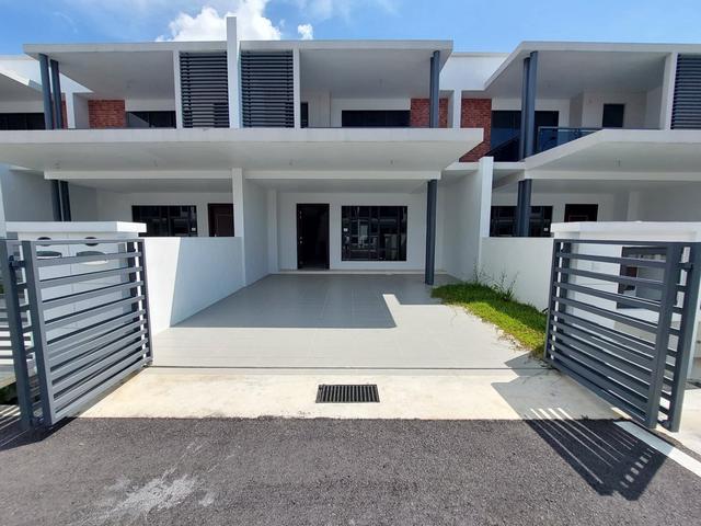 Terraced House for sale in Wellesley, Penang