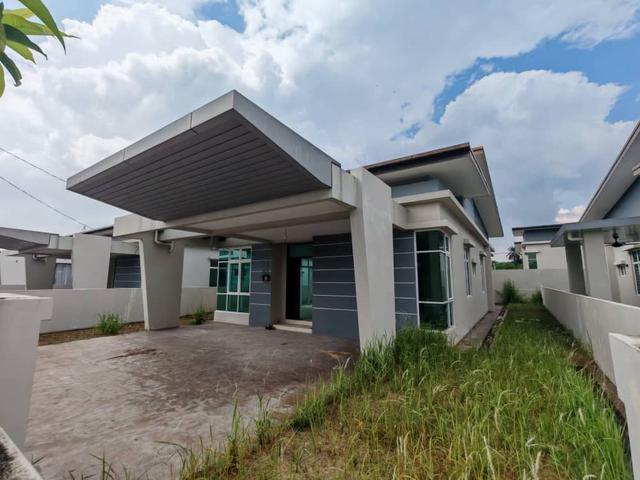 Bungalow for sale in Wellesley, Penang