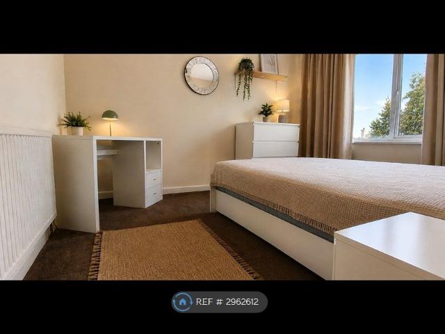 Room for rent in Milehouse, Plymouth