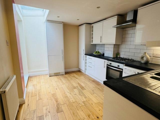 Apartment for rent in St Albans, Five Acres