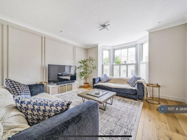 House for rent in Clewer Village, Windsor