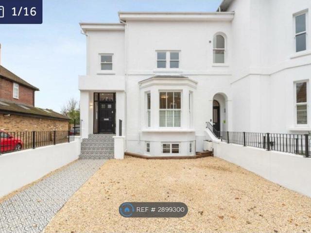House for rent in Clewer Village, Windsor