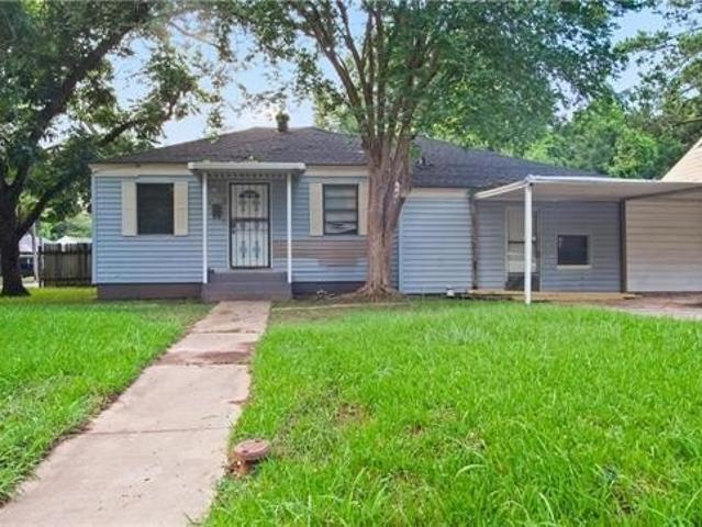 House for sale in Alexandria