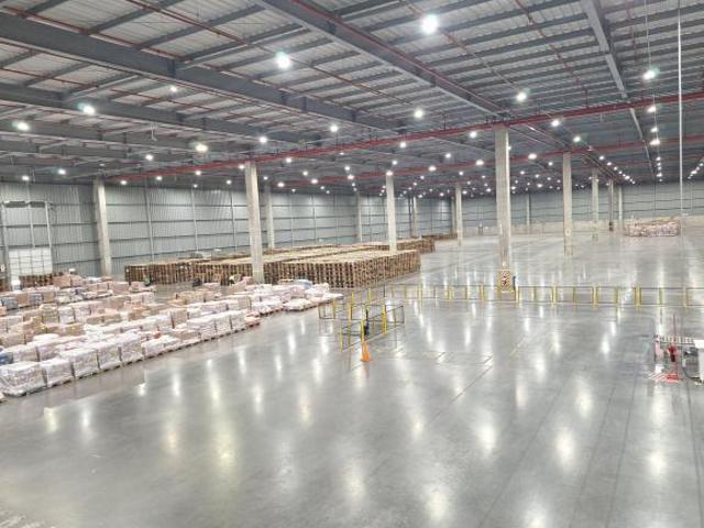 Almacen industrial MACROPOLIS Lurin con RACKS o sin ellos