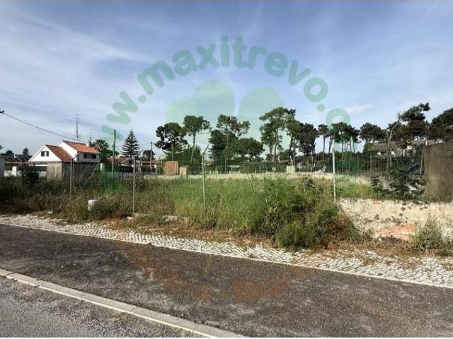 Terreno venda em Almada, Setúbal