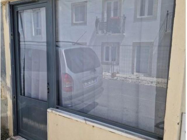 Loja alugar em Almada, Setúbal