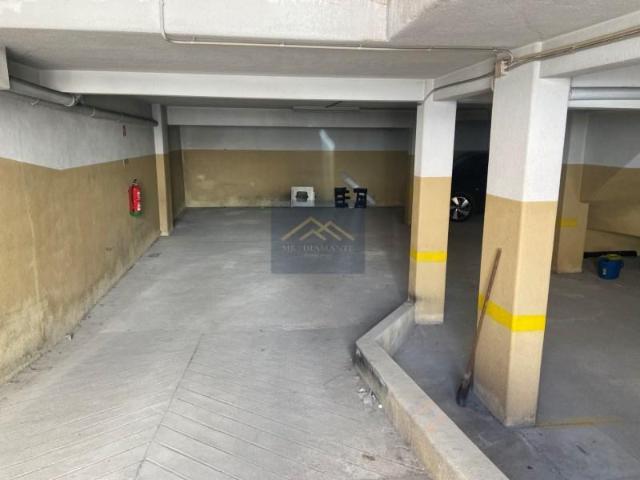 Garagem venda em Almada, Setúbal