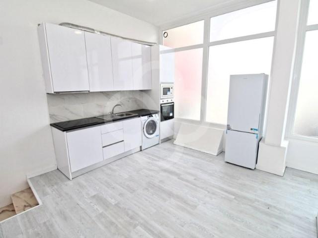 Loja venda em Almada, Setúbal