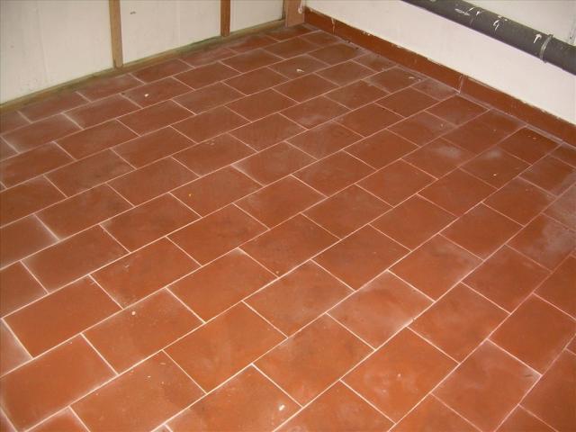 Garagem venda em Almada, Setúbal