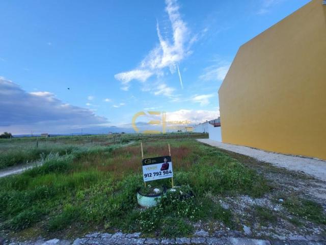Terreno venda em Almeirim, Santarém
