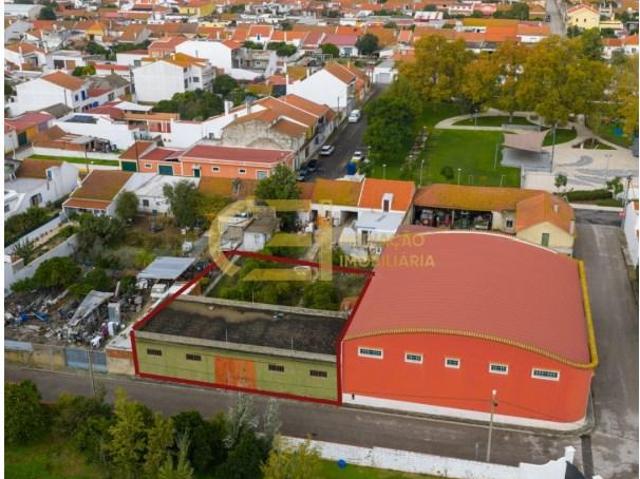 Garagem venda em Cortiçóis, Almeirim