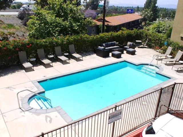 Apartment for rent in Van Nuys Neighborhood Council District, Canoga Park
