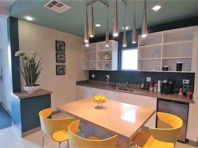 Apartment for rent in Van Nuys Neighborhood Council District, Canoga Park