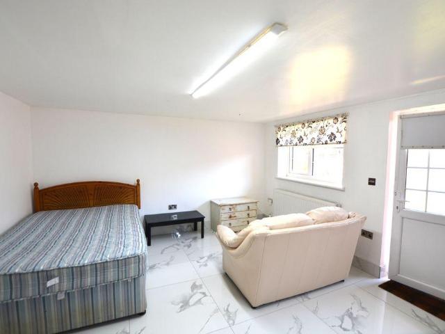 Apartment for rent in Wexham Court, Slough