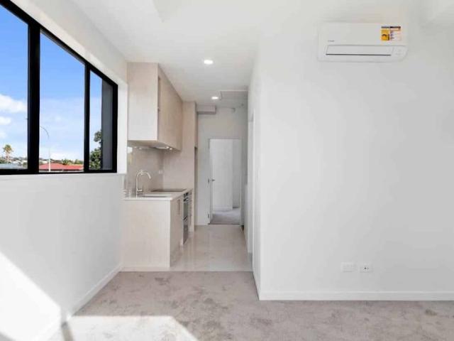 Townhouse for rent in Avondale, Whau