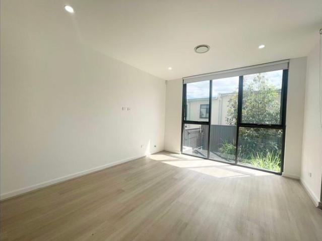 Townhouse for rent in Box Hill, Sydney