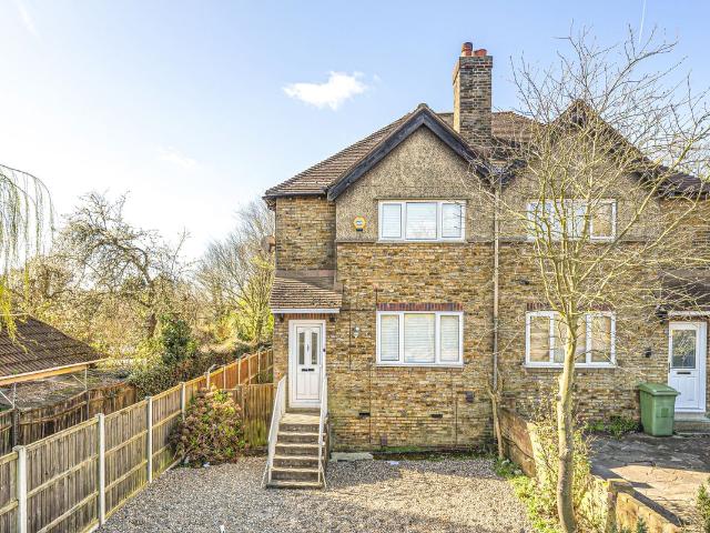 House for rent in Horn Park, Greater London