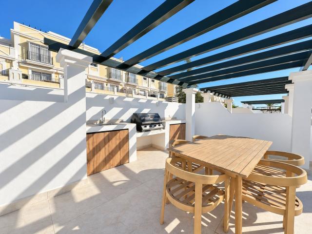 Dúplex en venta en Nueva Andalucía, Costa del Sol Occidental