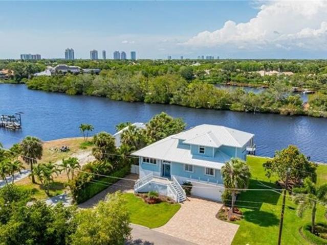 House for sale in Bonita Springs