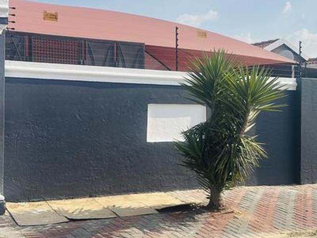 House for rent in Roodepoort, City of Johannesburg Metropolitan Municipality