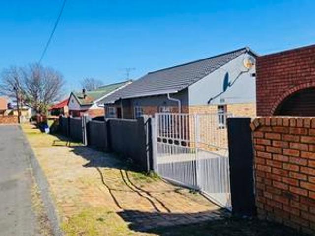 House for sale in Vosloorus, Gauteng