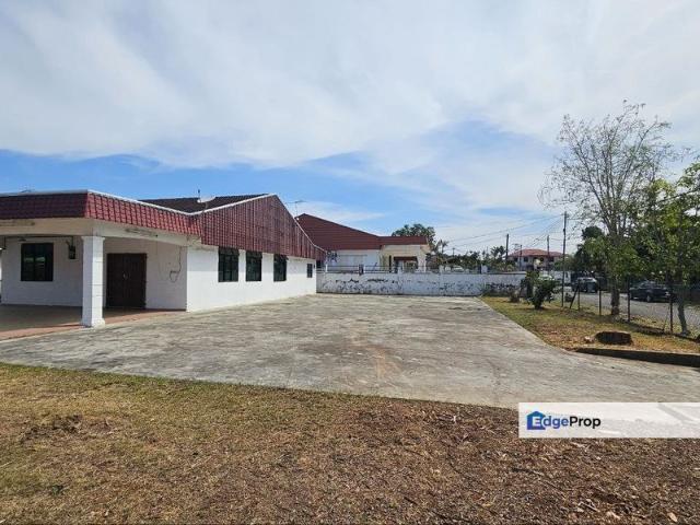 House for rent in Malaka