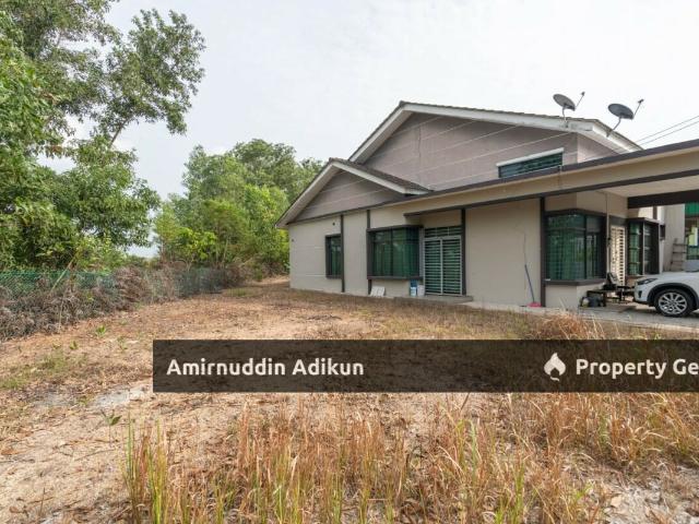 Residential House for sale in Malaka