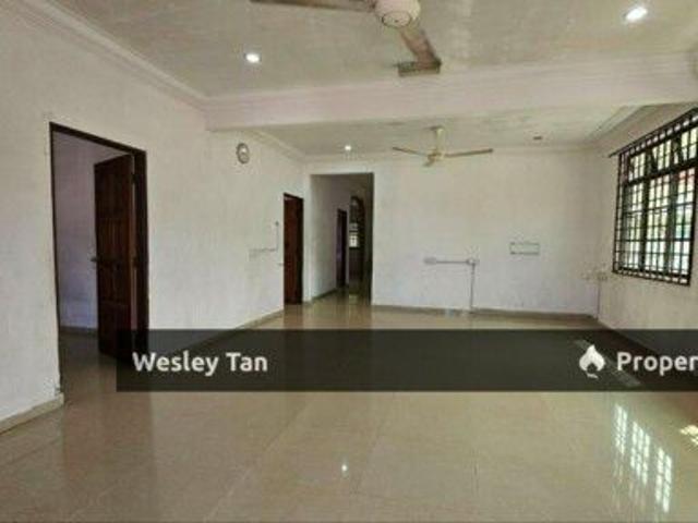 House for rent in Malaka