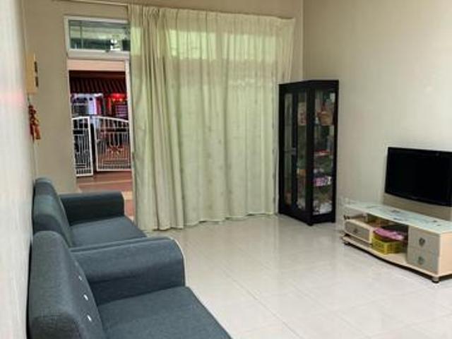 Terraced House for sale in Malaka