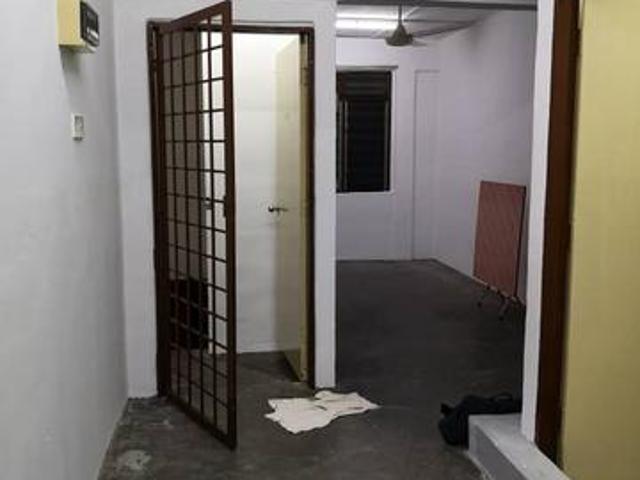 Townhouse for sale in Malaka