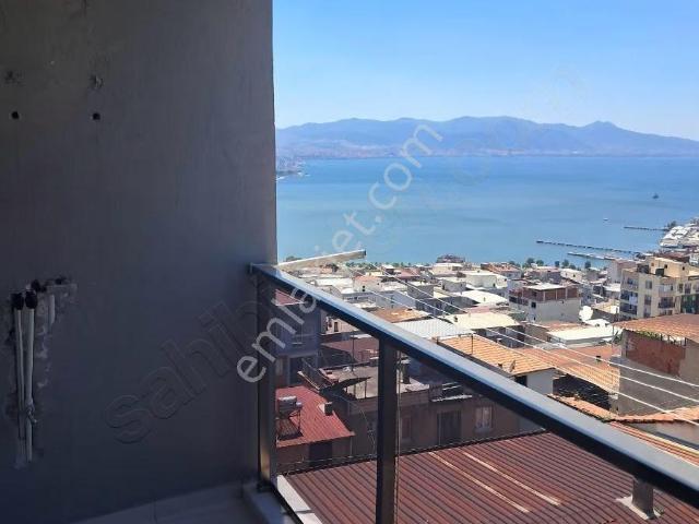 Bayrakli, İzmir içerisinde kiralık mülk