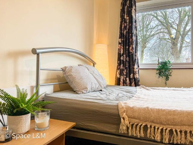 Studio for rent in Whitley, Reading