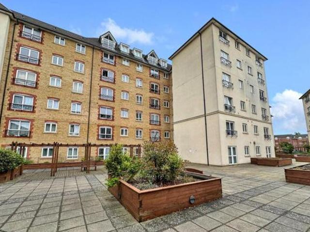 House for sale in Northampton, Northamptonshire