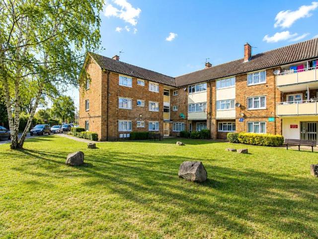 Apartment for rent in Sheerwater, Woking