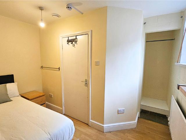 Room for rent in Bromley-by-Bow, Poplar Grove