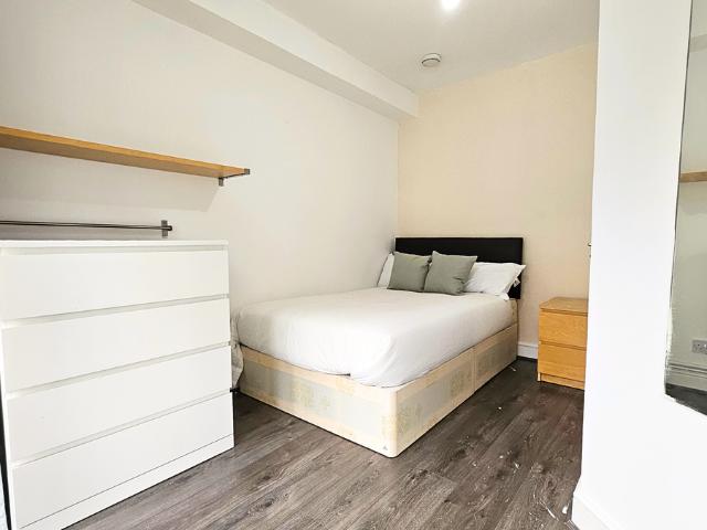 Room for rent in Bromley-by-Bow, Poplar Grove