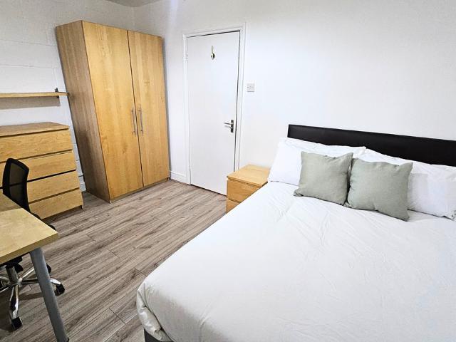 Room for rent in Bromley-by-Bow, Poplar Grove