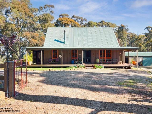 Cottage for sale in Black Springs, New South Wales