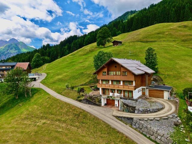 Haus kaufen in Mittelberg im Kleinwalsertal