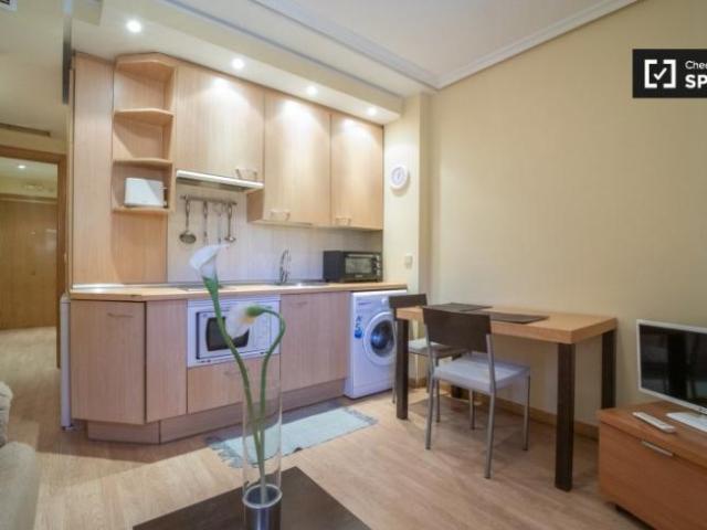 Apartamento en alquiler en Alcalá De Henares, Distrito I