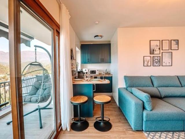 Apartamento en alquiler en Forest Hills, Costa del Sol Occidental