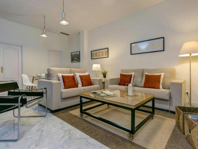 Apartamento en alquiler en Casco Antiguo, Sevilla
